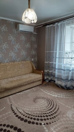 Продам кімнату в гуртожитку по вулиці Покровська, Крошня, 5/5 цегла - фото 1