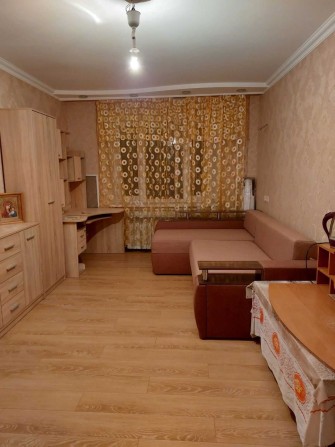 Продам комнату 19 м., пос.Котовского,ул Жолио Кюри/Затонского, ремонт! - фото 1