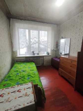 Продам комнату (гостинку) с балконом метро Масельского - фото 1