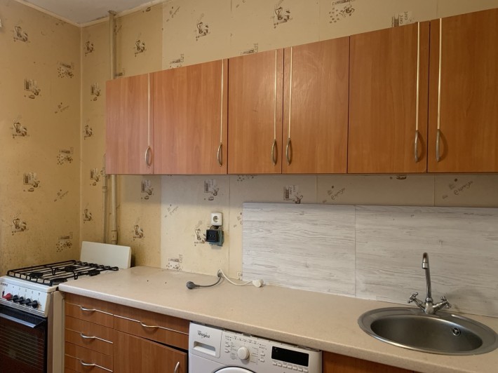 Продаж 2 кімн. по вул. Бережанська 20, метро Мінська. - фото 1