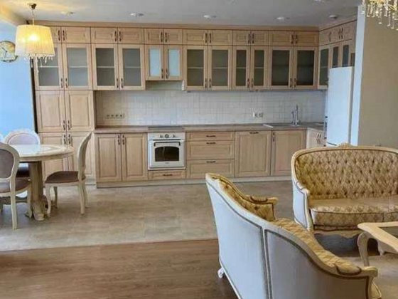 Продаж 5-кімнатної квартири на вул.Зданівській Юлії 52/3. Київ