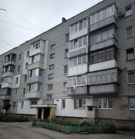 Продаж 1 кім кв. "чешки" з а/о в парку Гагаріна - фото 1
