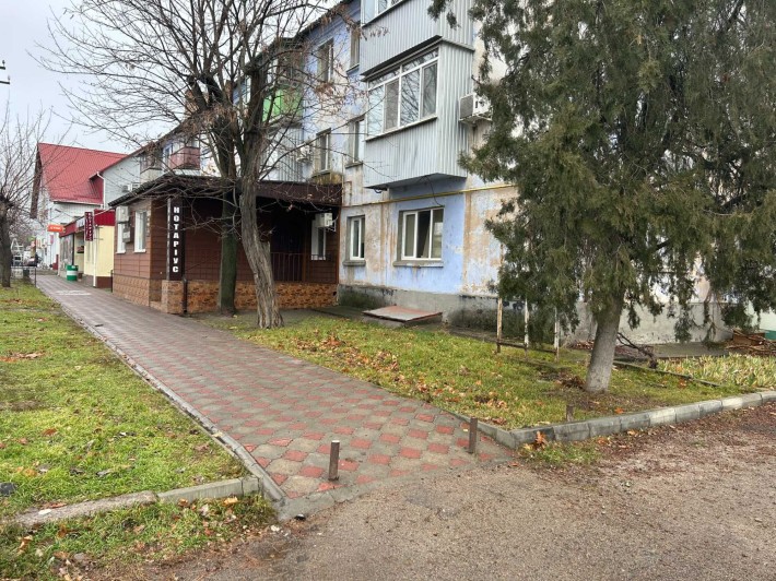 Продаж під комерцію квартири в центрі міста навпроти ринку. - фото 1