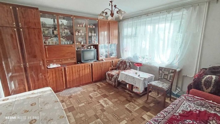 Продажа 2-х комнатной квартиры с раздельными комнатами, лоджией и АО - фото 1