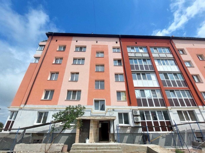 Продається 2-кімнатна квартира в смт Гостомель, вул. Рекунова, 1 - фото 1