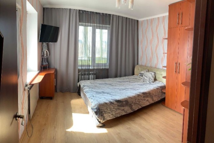 Продам 3-кімнатну квартиру. Лівий берег. - фото 1