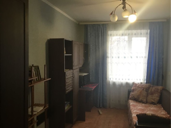 Продам трьохкімнатну квартиру - фото 1