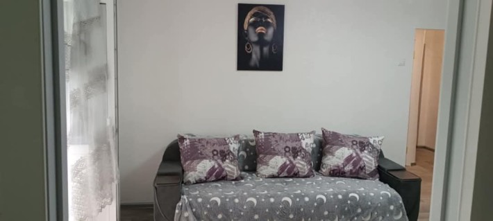 Продам 3 комнатную  квартиру - фото 1