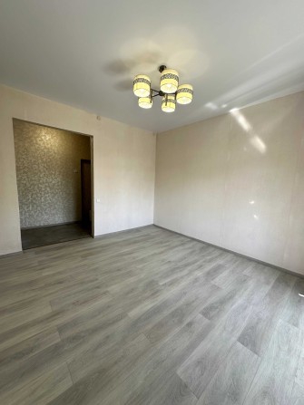Продам 2 к с РЕМОНТОМ в самом ЦЕНТРЕ - фото 1