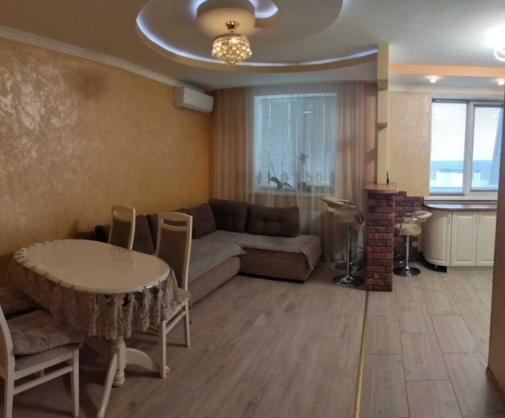 Продам дворівневу 4 к квартиру  в Гостомелі - фото 1