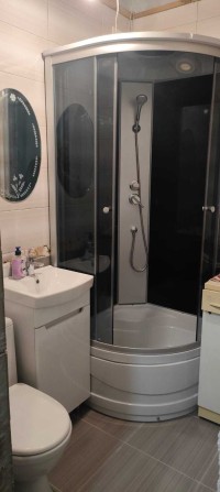 Продам 2-х кім. квартиру - фото 1