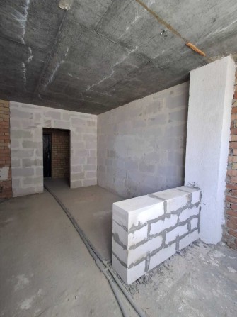 Продам 1 комнатную квартиру в новострое - фото 1