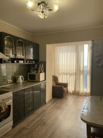 В продаже 2 ком.в новострое с ремонтом и красивой панорамой - фото 1