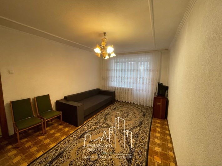 Продам простору 3-х кімнатну квартиру - фото 1