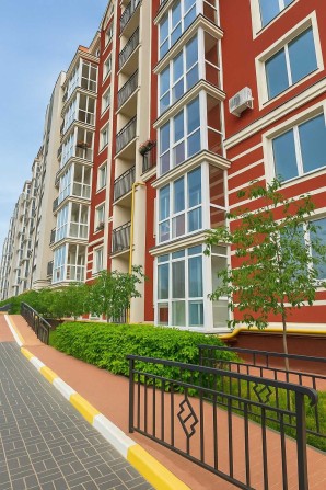 Продаж квартири в цегляному будинку з газом, середній поверх! - фото 1