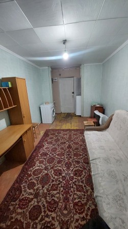 Продам кімнатну в центре міста Черноморска - фото 1