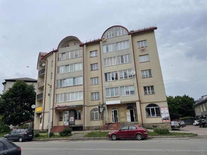 Продається 3-к квартира з ремонтом і меблями, 1 поверх - фото 1