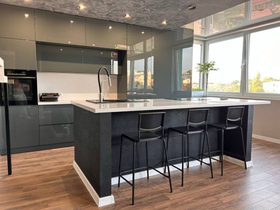 Продам чудову дворівневу квартиру з терасою! Каменец-Подольский