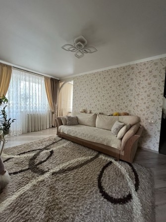 Продам 2 кімнатну квартиру в центрі міста - фото 1