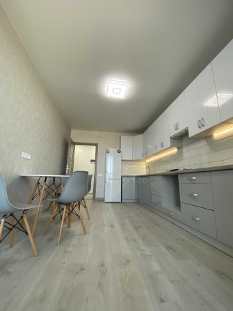 Продам 1 комнатную квартиру в ЖК Парус с панорамой моря - фото 1