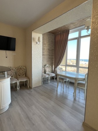 Продаю роскошную 3х ком видовую квартиру у моря - фото 1
