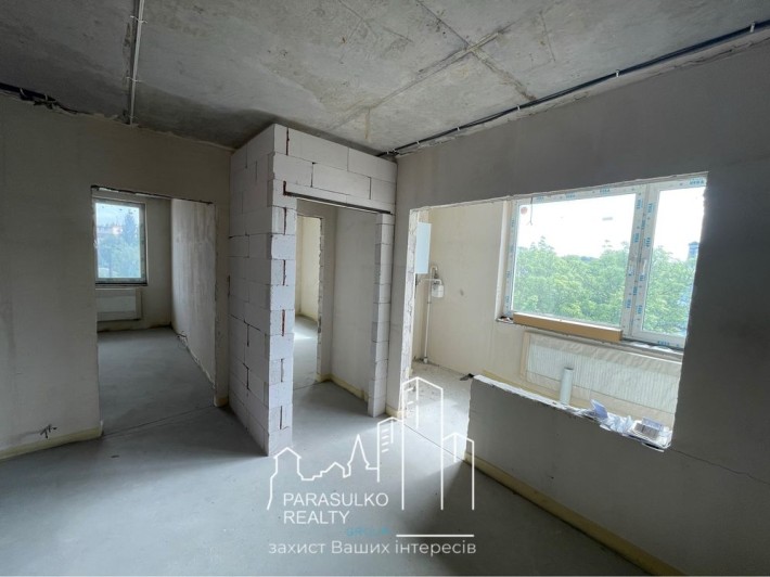Продам простору 2-о кімнатну квартиру - фото 1