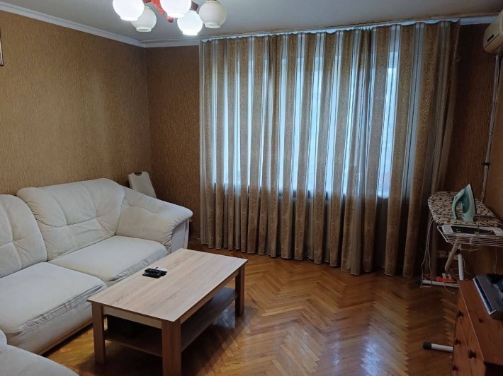 Продам 4-к квартиру в смт. Коцюбинське. поверх 4/9 - фото 1