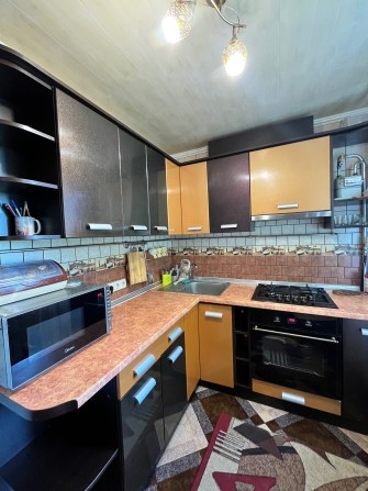 Продам 3х кімнатну квартиру в центрі міста по пр. Володимирський - фото 1