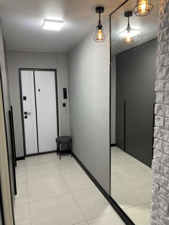 Продам квартиру з ремонтом - фото 1