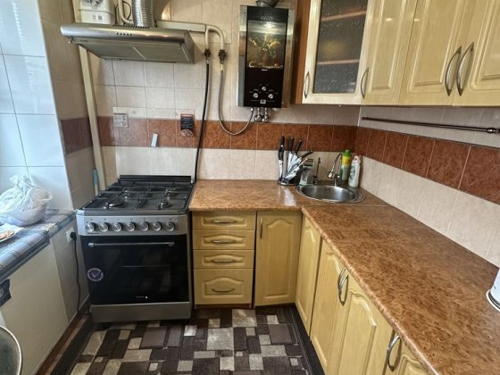 Продам 3-х кімнатну квартиру в центрі  м. Лозова Лозова