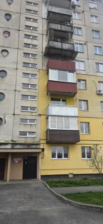 В Мукачеві районі Росвигово двух кімнатна квартира - фото 1