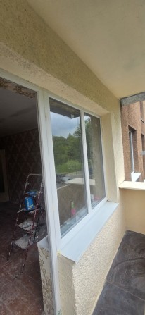В Мукачеві продаеться двух кімнатна квартира на другому поверсі - фото 1