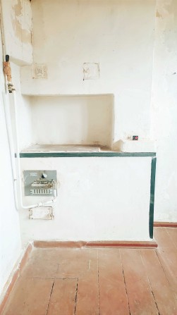 Продам 1к квартиру (часть  дома), 15 мин. спокойной ходьбы до площади. - фото 1