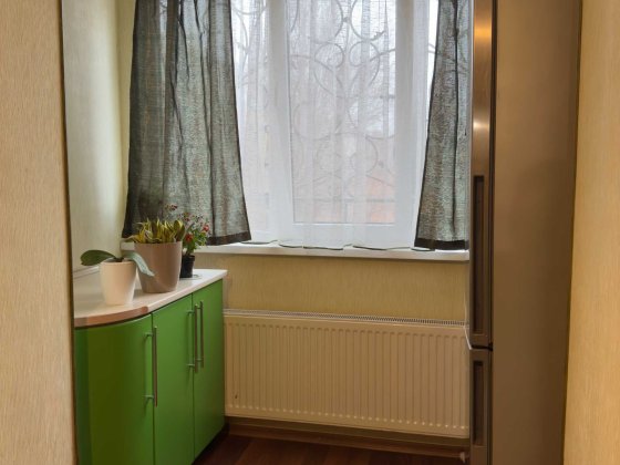 Простора 3-кімнатна квартира з можливістю комерційного використання! Славута