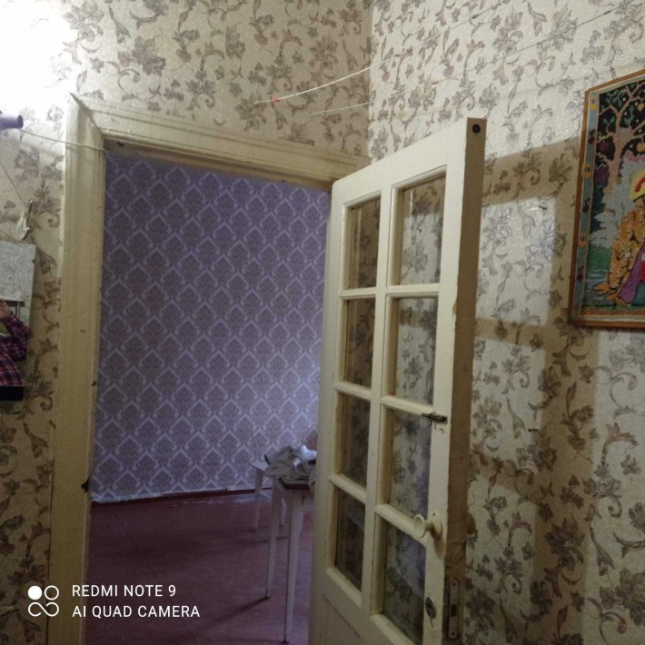 Терміново продаю однокімнатну квартиру в районі залізничного вокзалу - фото 1