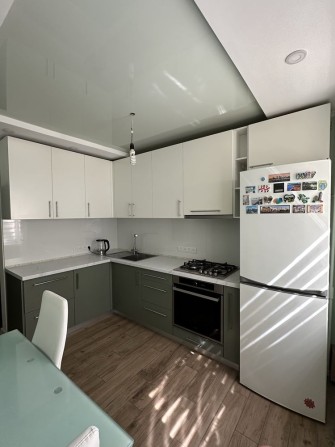 Продаж 3 кімнатної квартири у центрі - фото 1