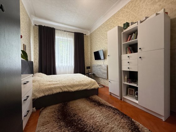 ПРОДАЖ або ОБМІН великої 3-кімнатної квартири в добротному будинку Стрый