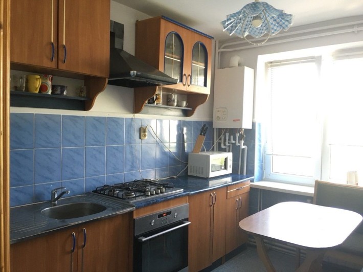 Продам 4 кімнатну квартиру . - фото 1