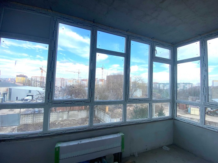 Продаж шикарної 3-ьох кімн квартири на Виставці. Рауш  VS ID: 35616 - фото 1