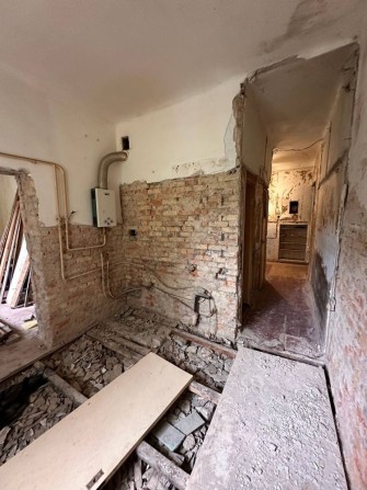 Продам 2 кімнатну квартиру в центрі міста Шептицький - фото 1