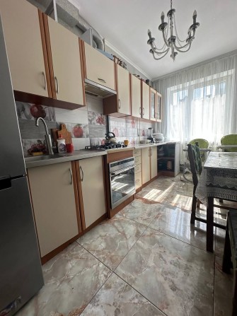 Терміново продам простору  3кімнатну квартиру у м.Шептицький - фото 1