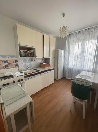 Трикімнатна квартира по Бандери район 11-12 школи. - фото 1