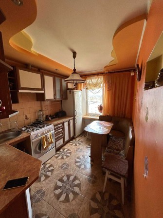 Продам двокімнатну квартиру в центрі міста - фото 1