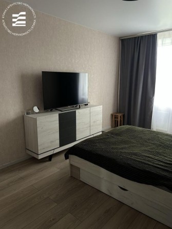 Продаж 1к квартири з ремонтом на Виставці - фото 1