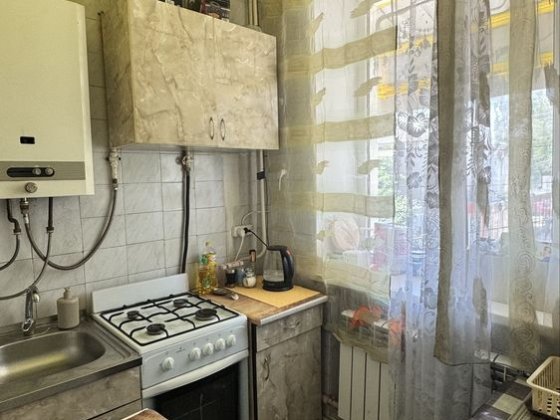 Продам 1 к.кв в центре 2 этаж Чугуїв