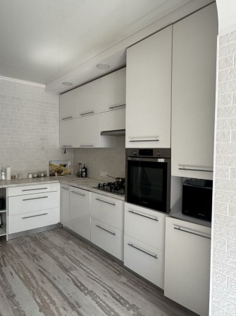Продам 2-х комнатную квартиру ул.Иванова - фото 1