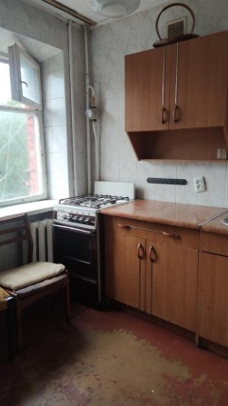 Продаж двокімнатної квартири в затишному районі. - фото 1