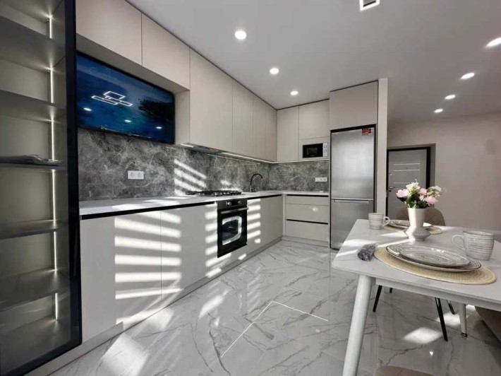 Продам 1к  50м2 авторский  ремонт  Днепровская Брамма 2 - фото 1
