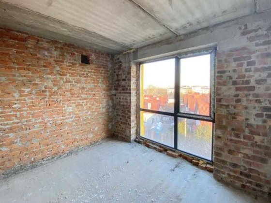 1 км квартира з кухнею-студією за вигідною ціною!