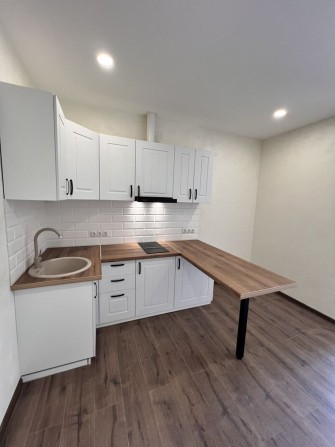 Студія 26м2 + 16м2 двір - 39500$! - фото 1